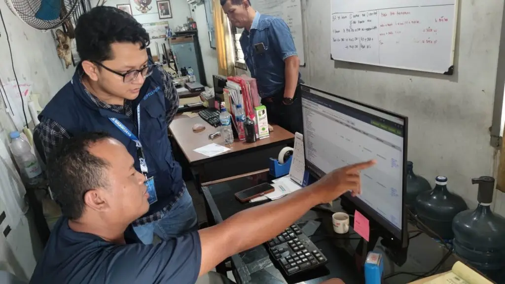 kemudahan tracking kendaraan perusahaan dengan GPS